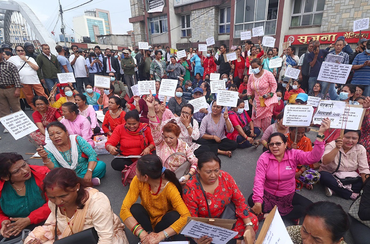 सहकारी संस्थामा फसेको आमनागरिकको ४९ अर्ब : फिर्ता होला ?