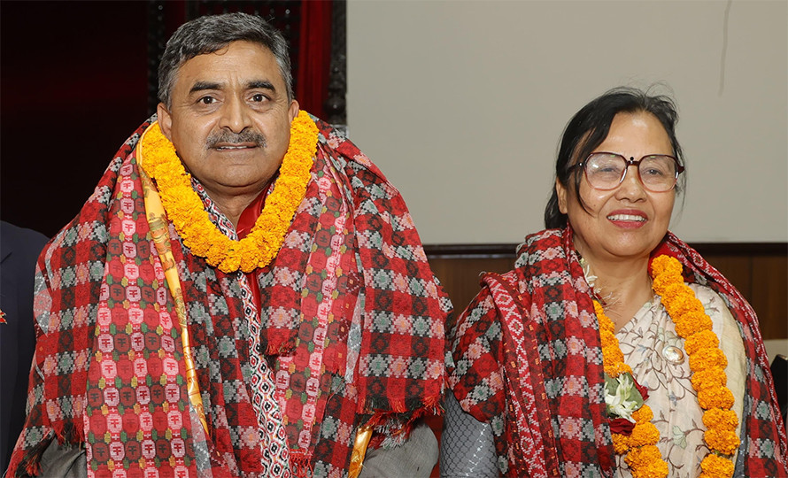दुई संसदीय समितिमा सर्वसम्मत, एमालेबाट गैरे र काँग्रेसबाट  न्यौपाने सभापतिमा चयन