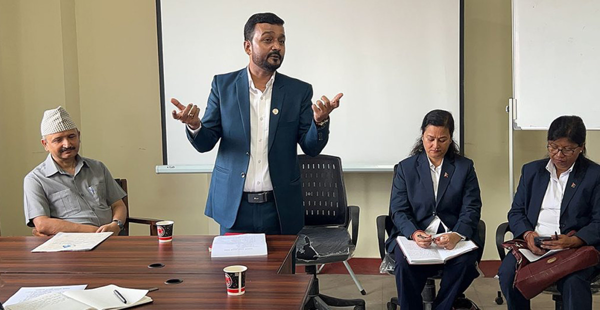 खानेपानीको पाइप फुट्दा पानीमा दिसा मिँसियो, पानीको चुहावट नियन्त्रण गर्न मन्त्री यादबको निर्देशन
