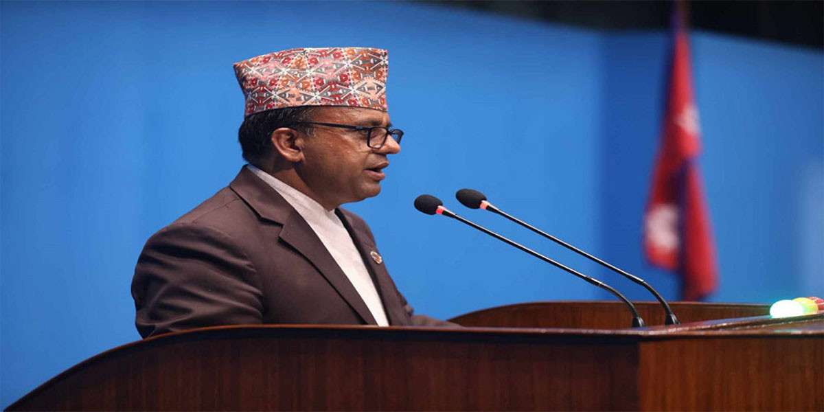 कागजमा भन्दा फिल्डमा नतिजा देखिने गरी काम गर्न पर्यटन मन्त्री पाण्डेको निर्देशन