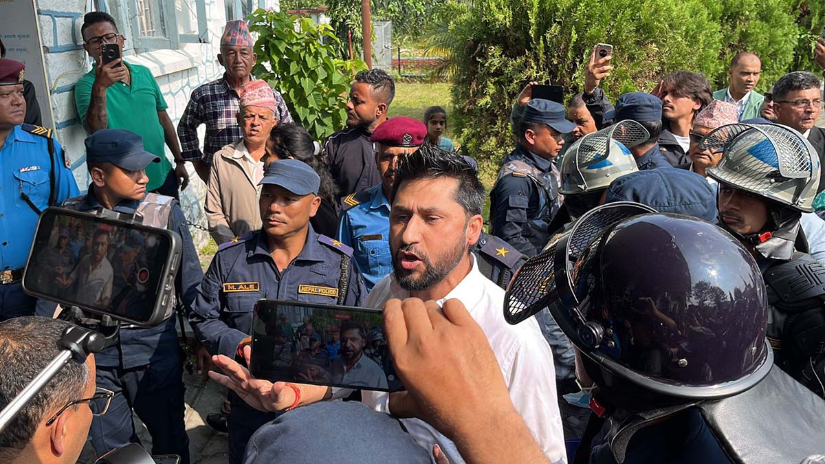 रवि लामिछानेलाई ६ दिन हिरासतमा राखेर अनुसन्धान गरिने, अदालते दियो अनुमति