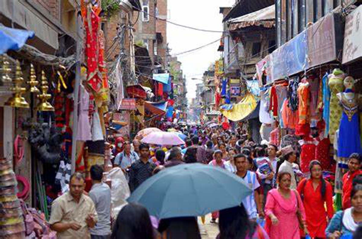 चाडपर्वले चलायमान बन्दै अर्थतन्त्र, व्यापारमा भयो बढोत्तरी