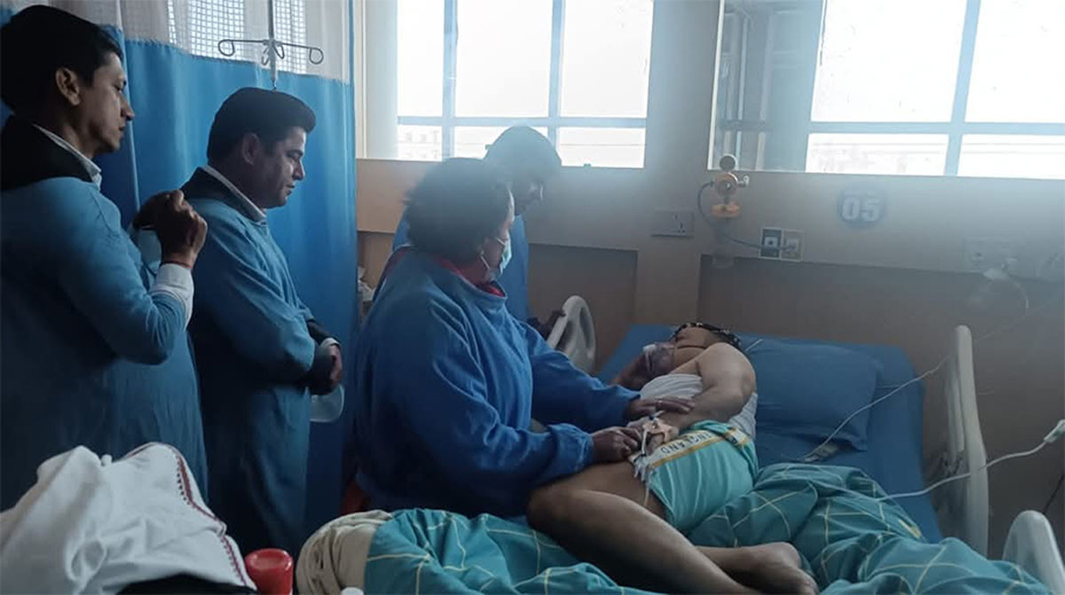 धनगढीका मेयर गोपाल हमाललाई मस्तिष्कको नसामा समस्या, थप उपचारका लागि दिल्ली रेफर