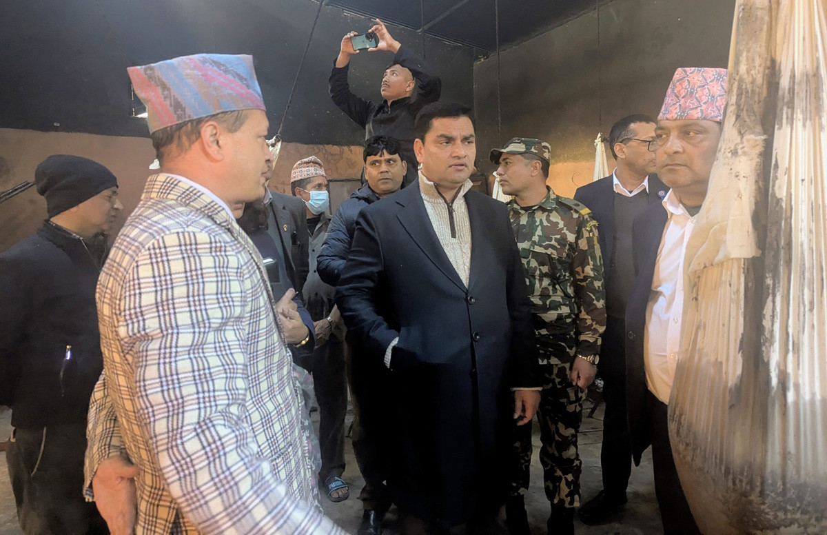 आयुर्वेद औषधीको उत्पादन बढाउन परे बजेट अभाव हुन नदिने स्वास्थ्यमन्त्री पौडेलको प्रतिबद्धता
