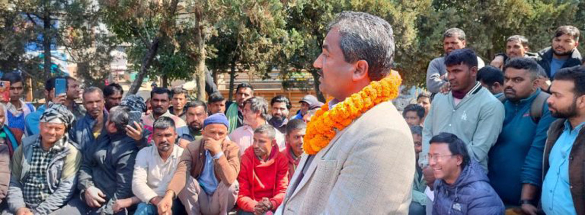 संसद भवन र सिंहदरवार भत्काएर देखाएर देखाउन कवाड व्यवसायी र सांसदको चुनौति