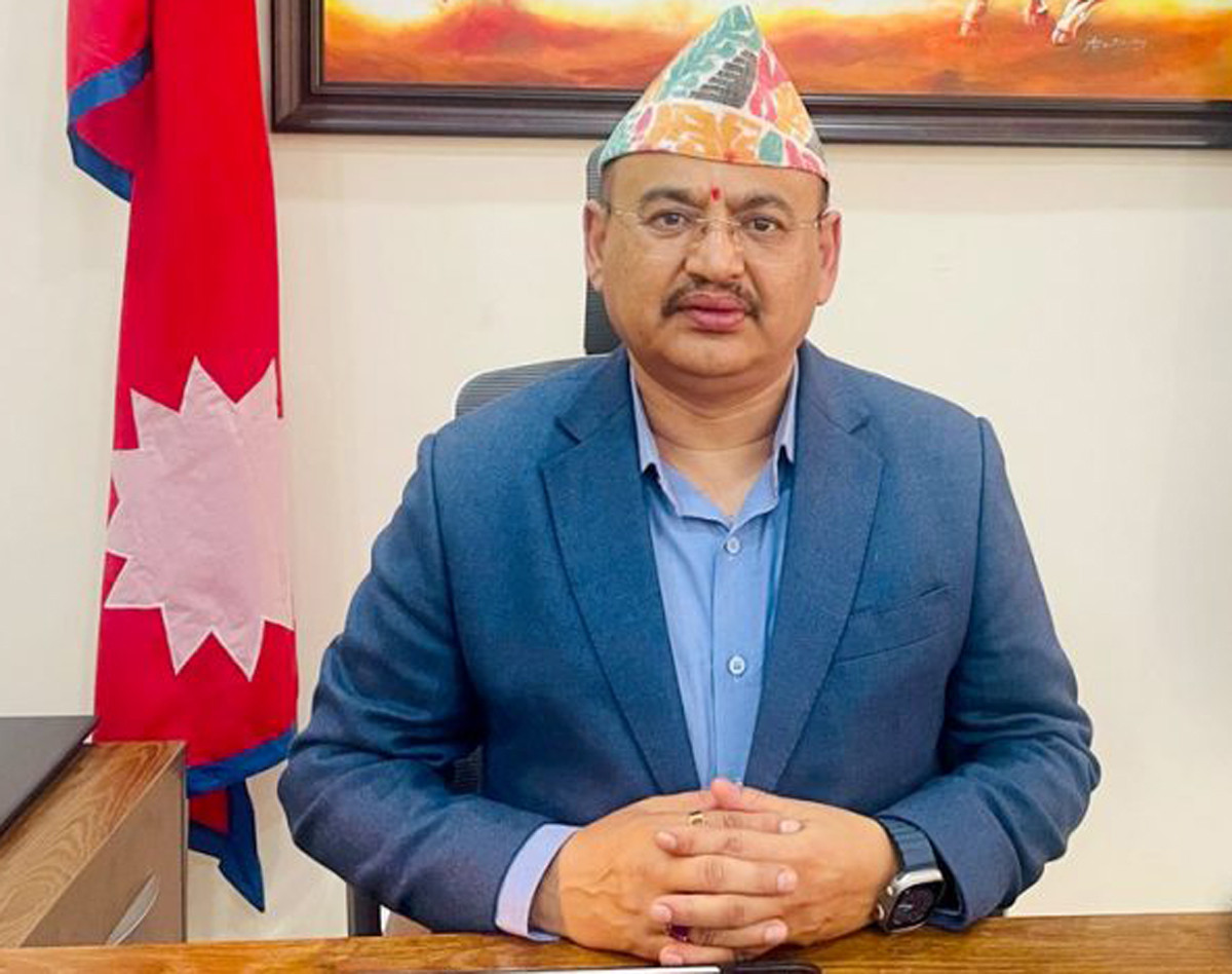 नेपाल प्रहरीको ३१ औं प्रहरी महानिरीक्षक बने दीपक थापा, करिब ६ महिना ८९ हजार फौजको कमान्ड गर्ने