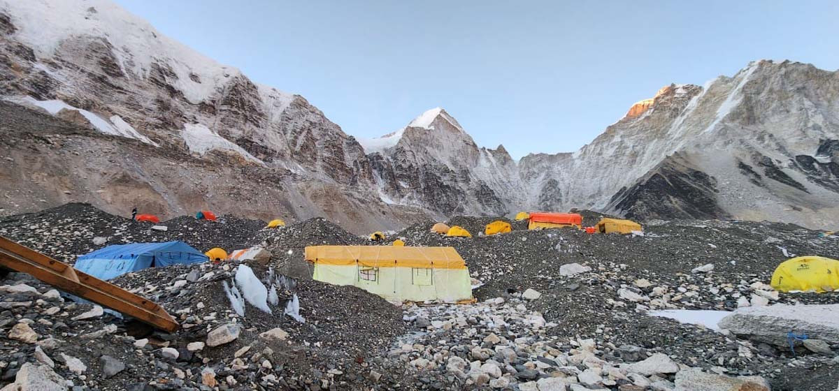 हिमाल आरोहण अनुमति धमाधम लिईदै, ५८ जनाले पाइसके अनुमति