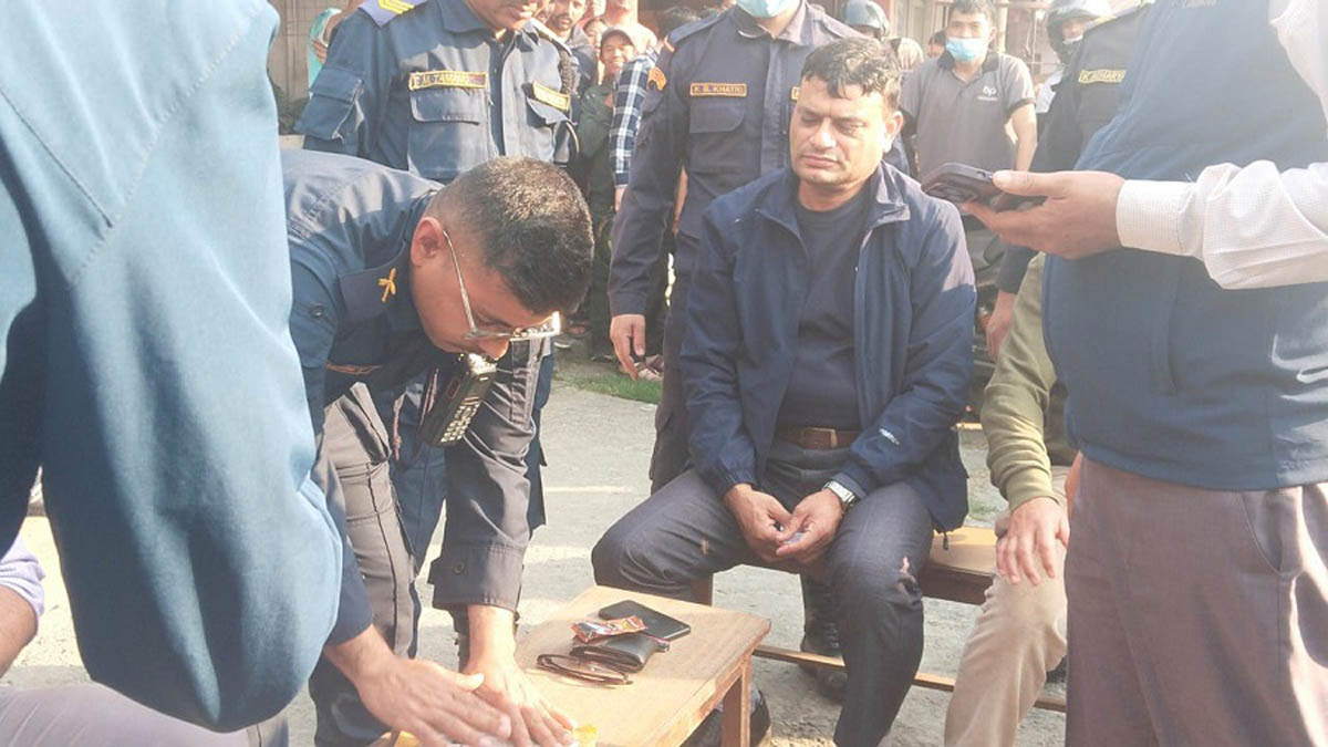 पोखरा महानगरका अधिकृत कपिल गिरीविरुद्ध अख्तियारद्वारा मुद्दा दायर