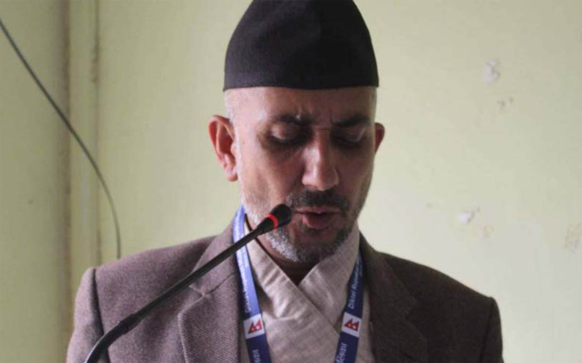 सात सूत्रीय माग राख्दै दिक्तेल रूपाकोट मझुवागढी नगरपालिकाका प्रमुख सत्याग्रहमा बस्ने