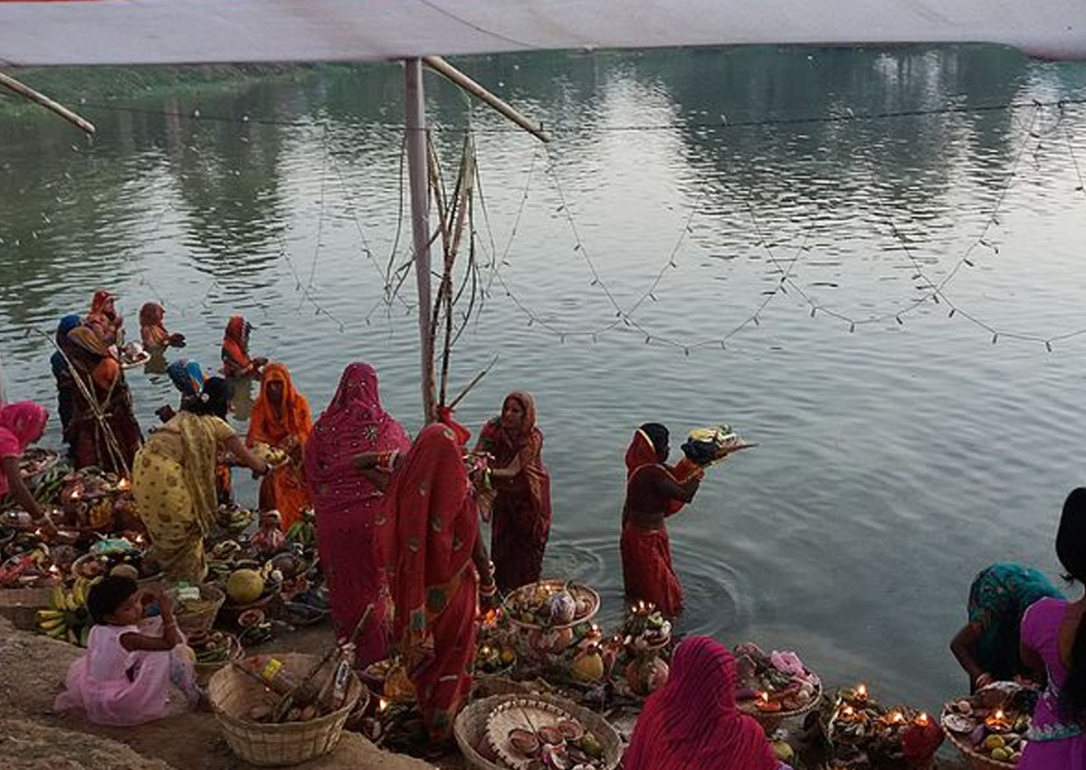 छठपर्वको दोस्रो दिन बर्तालु  ‘खरना’ विधिका तयारीमा