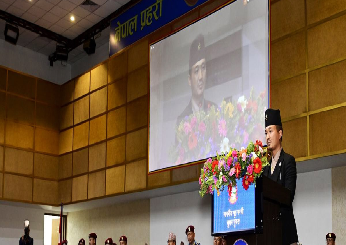 नेपालमै प्रहरी युनिफर्म उत्पादन : गृहमन्त्री सुधन गुरुङको घोषणा
