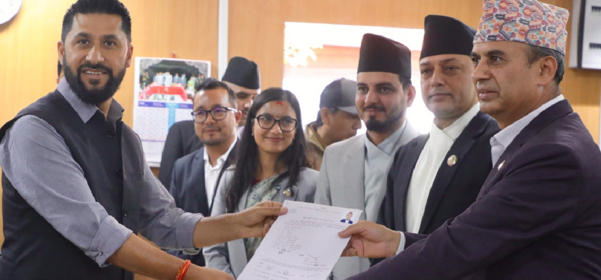 रास्वपाबाट सभामुख पदमा डोलप्रसाद अर्यालको उम्मेदवारी दर्ता, प्रस्तावक रवि लामिछाने