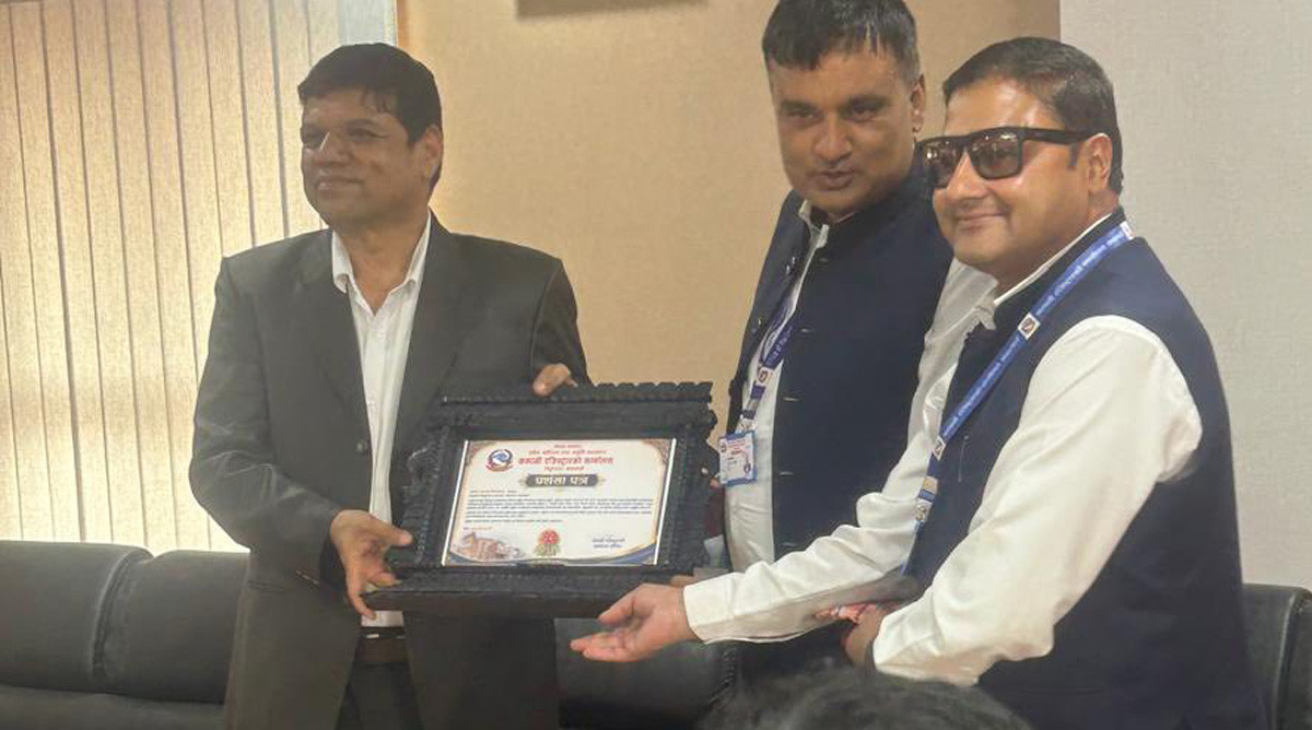 कम्पनी रजिष्ट्रारको कार्यालयका रजिष्ट्रार बलराम निरौलाको विदाई, अब उद्योग मन्त्रालयमा
