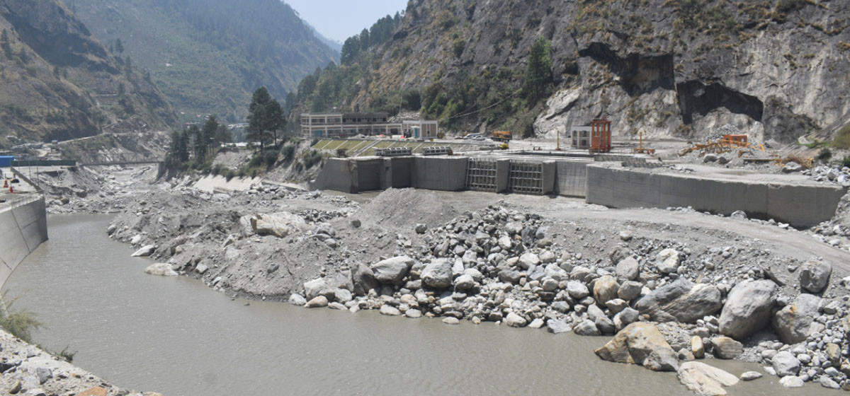 ल्हेन्दे खोलामा लेदोसहितको बाढी, रसुवागढी जलविद्युत् आयोजनाको उत्पादन रोकियो